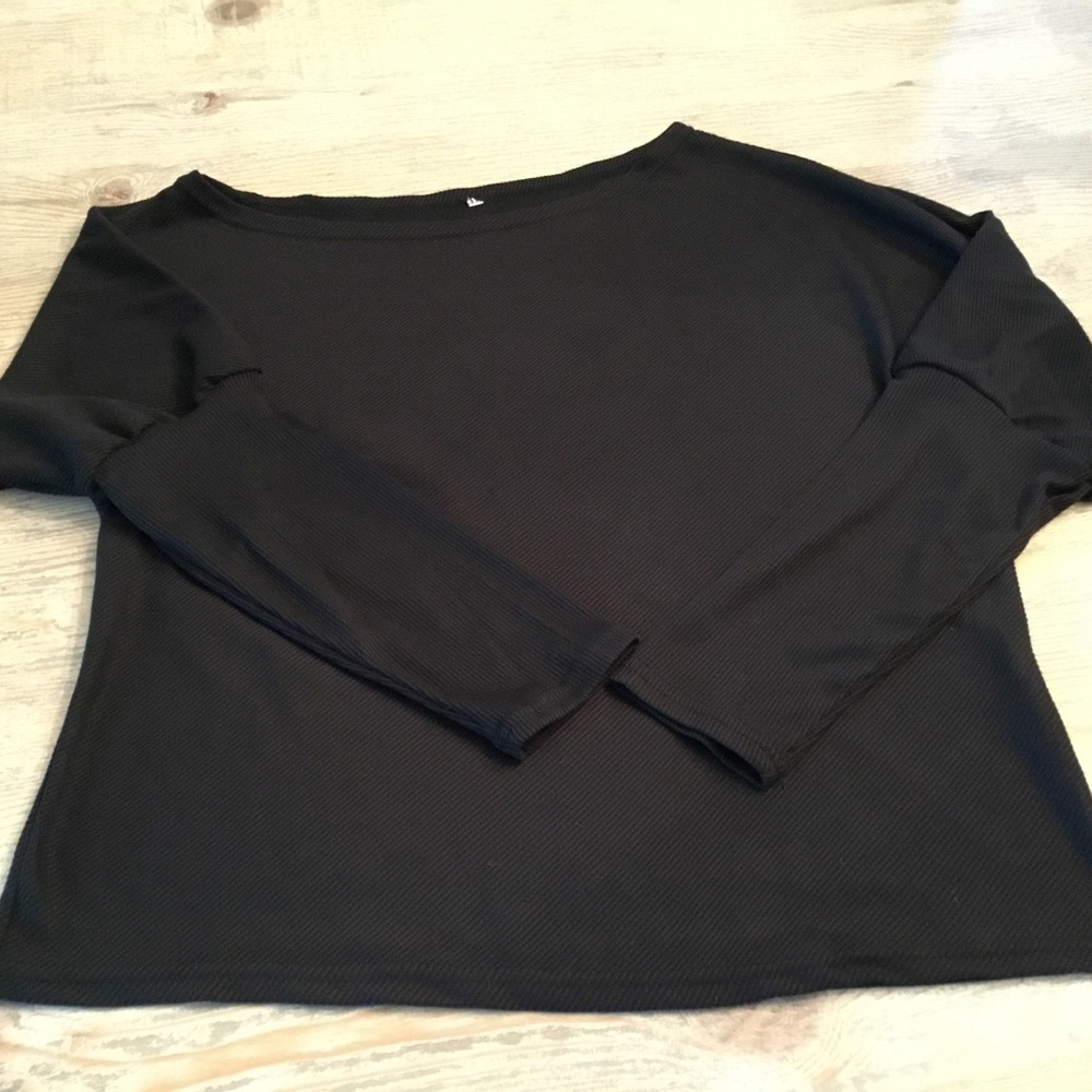 OFF SHOULDER TOP - Picture 3 of 4
